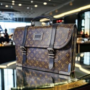 LOUIS VUITTON  Monogram Architect Lawyer Professor Briefcase Attache