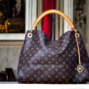 LOUIS VUITTON Artsy MM Tote Monogram LV Shoulder Large