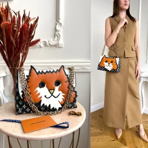 LOUIS VUITTON Authentic Catogram Pochette Chain Shoulder Monogram Cat Clutch