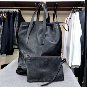 LOUIS VUITTON Authentic Black Mens Large Leather Gym Duffle Travel Tote Bag