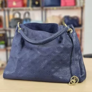 LOUIS VUITTON Auth Artsy MM Empreinte Leather Shoulder Hobo Tote Celeste Blue