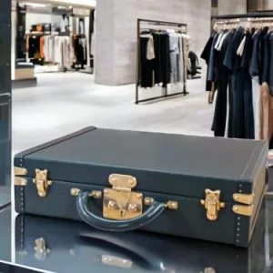 LOUIS VUITTON Mens Lawyer Professor Leather Hard Presidential Briefcase Attache